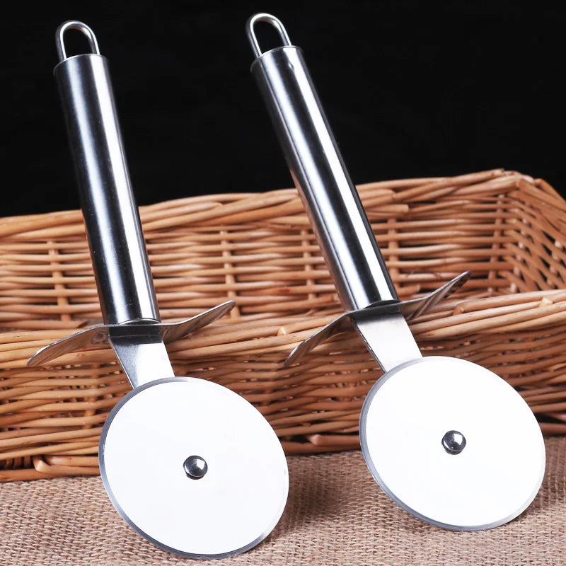 Stainless Steel Pizza Cutter Wheel – 6.5cm Diameter, Household Knife for Pizza, Cake, Waffles, and Cookies